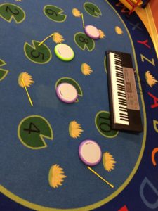 Tiny Hoppers rug & piano